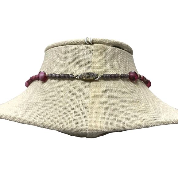 Vintage Purple Cat Pendant Brass Leaf Beaded Necklace - Picture 3 of 10